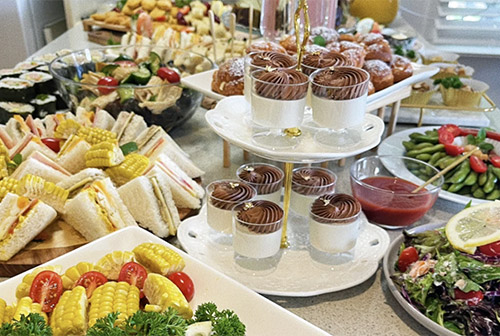 如何布置气球派对可以更家人更多的惊喜 